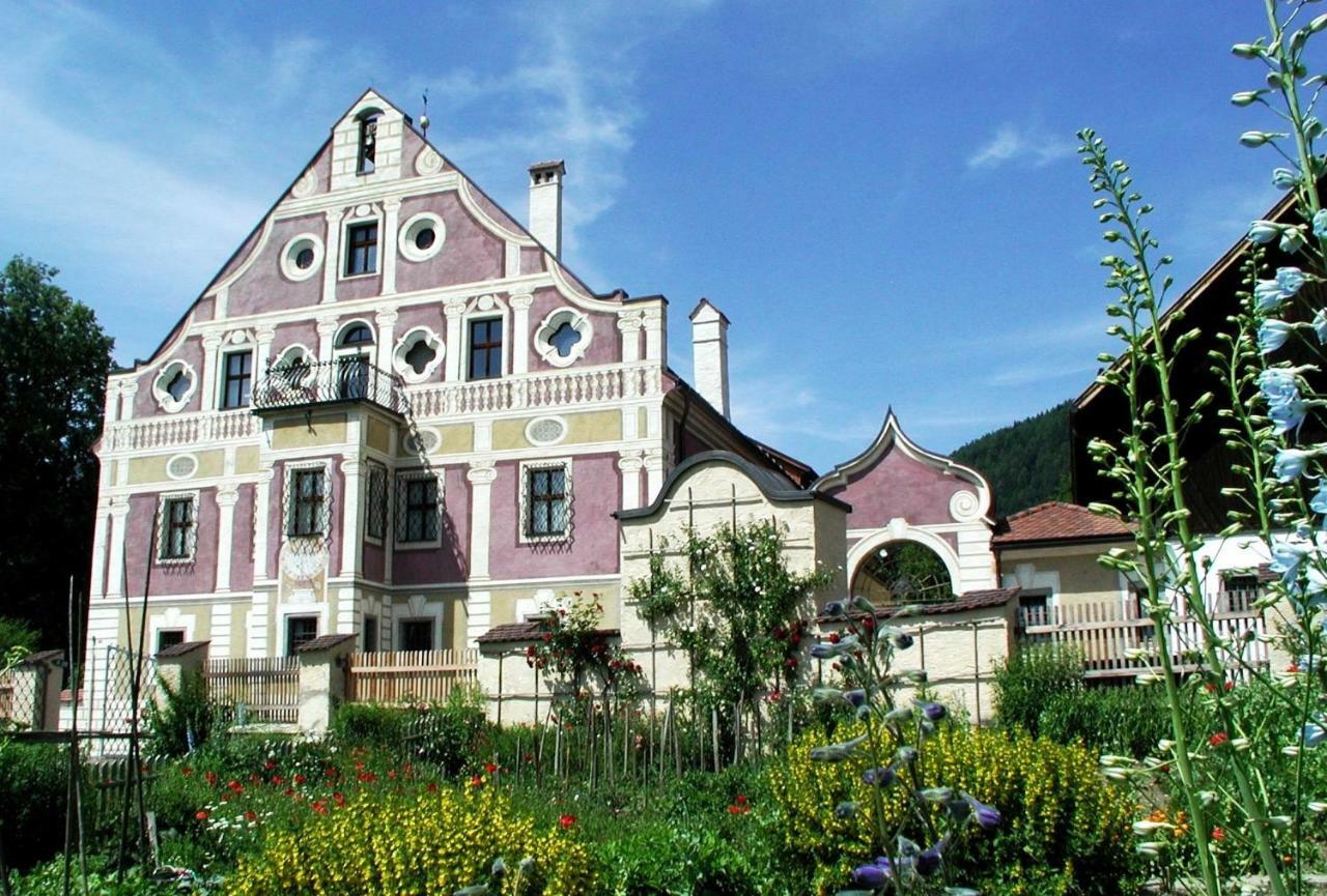 Hotel Kristall Falzes Exterior photo