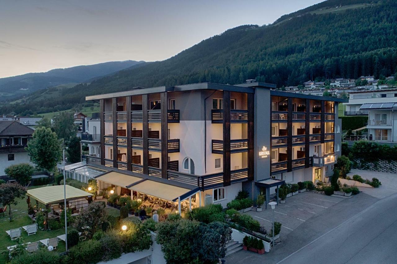 Hotel Kristall Falzes Exterior photo