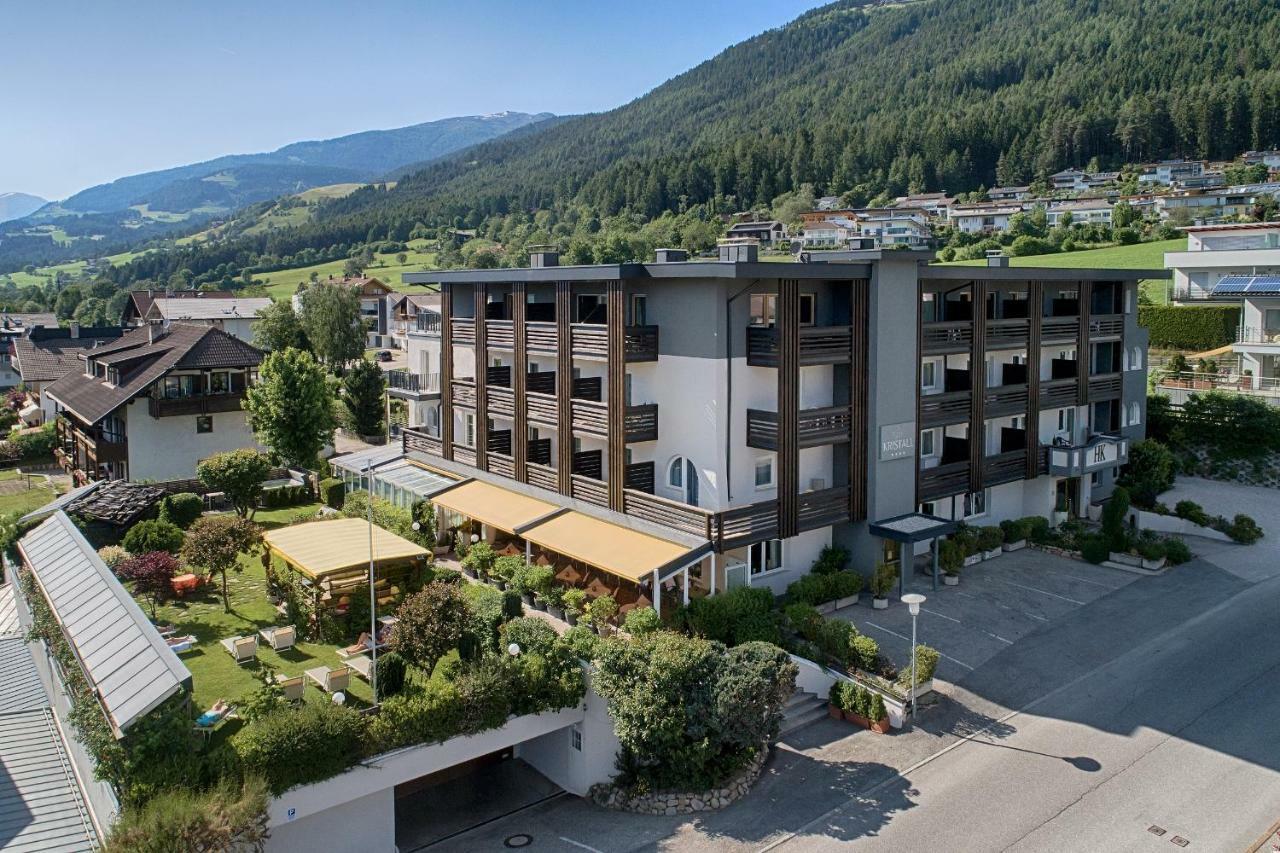Hotel Kristall Falzes Exterior photo